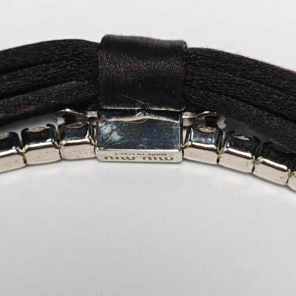 Authenticated pre-owned  Synthetic Crystal Silver-tone Metal Necklace - Necklace at Looply