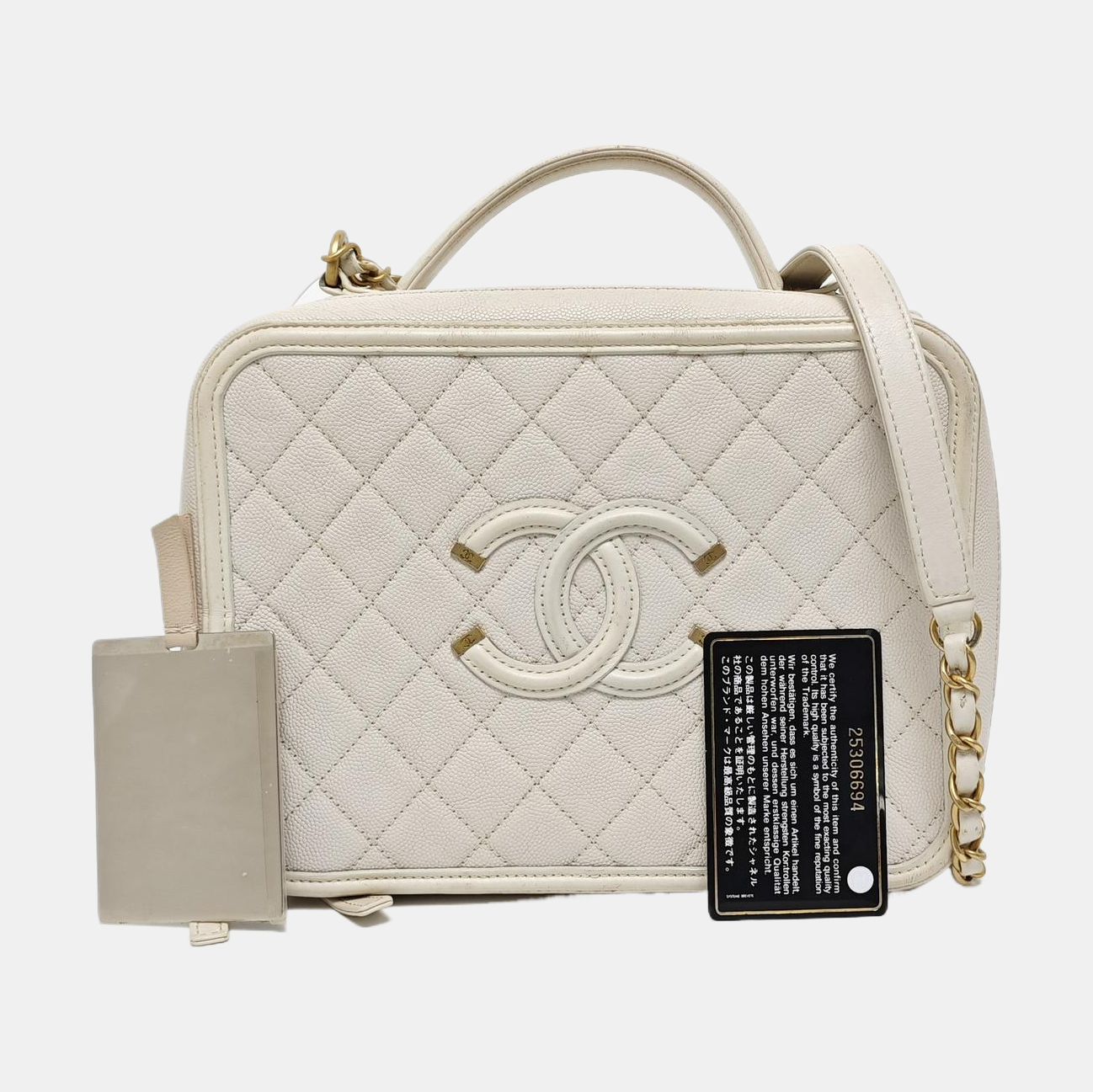 Authenticated pre-owned  Filigree Large Quilted Grained Calfskin White - Shoulder Bag at Looply