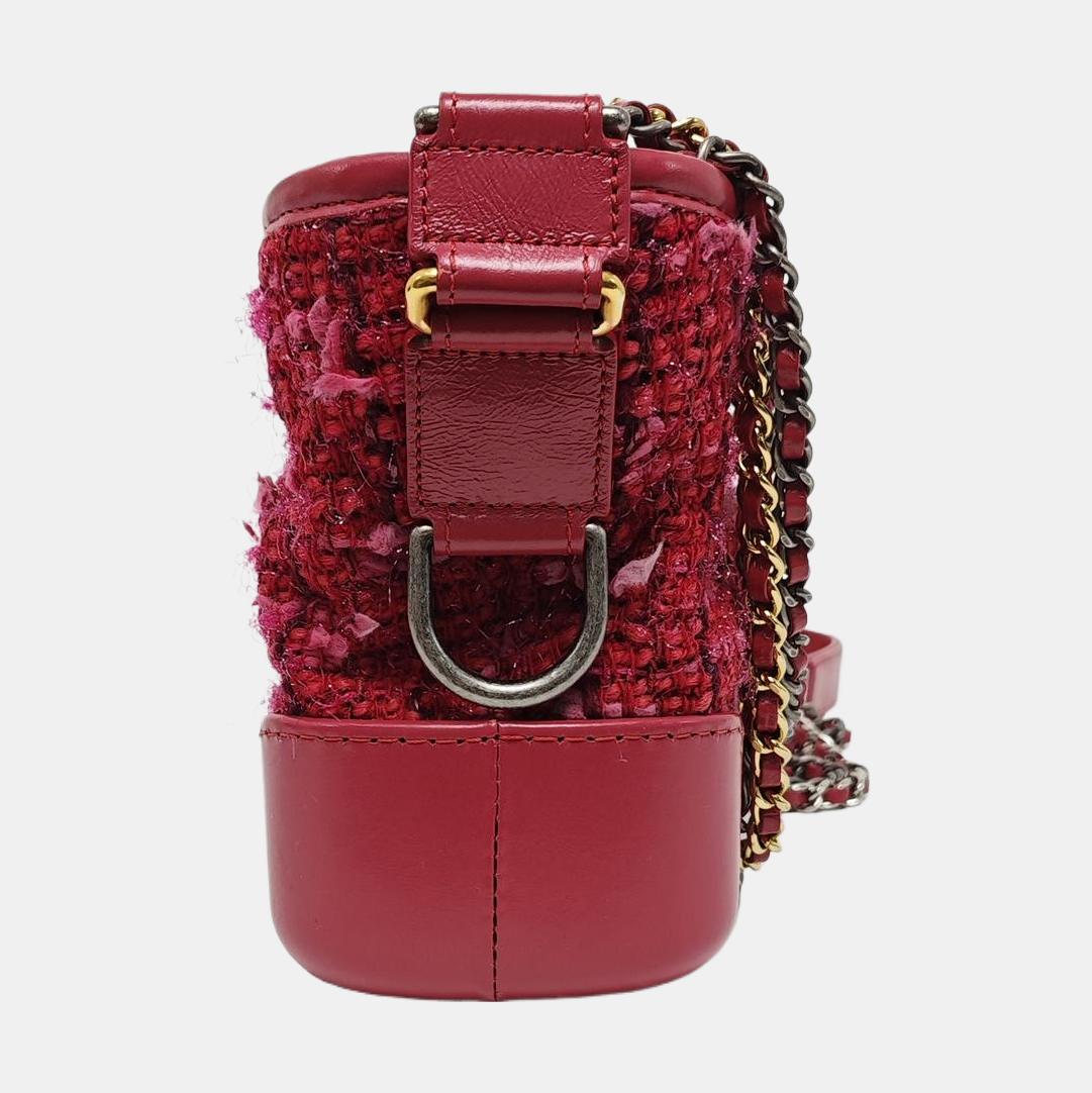 Authenticated pre-owned  Gabrielle Small Wool Red - Shoulder Bag at Looply