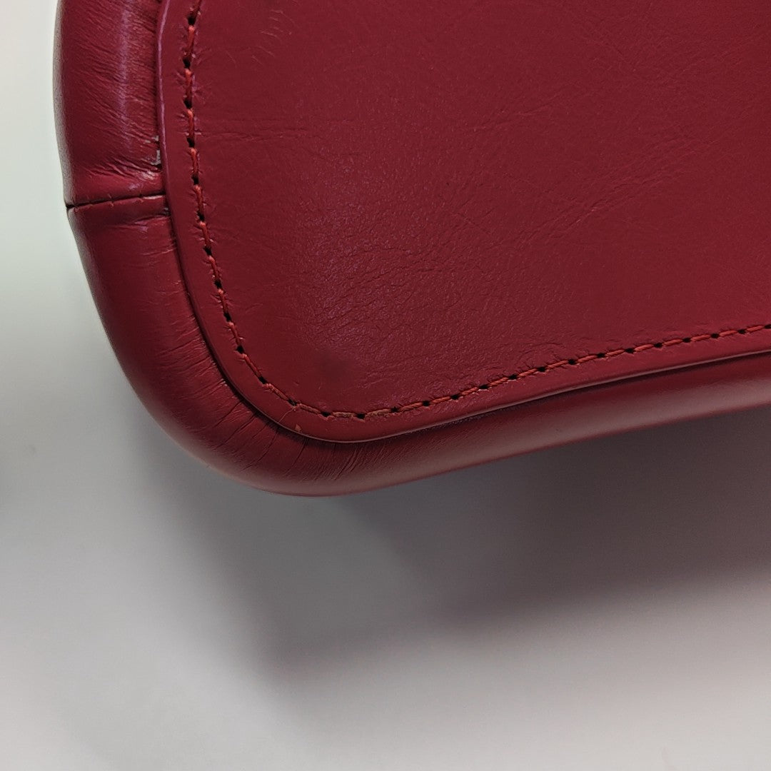 Authenticated pre-owned  Gabrielle Small Wool Red - Shoulder Bag at Looply