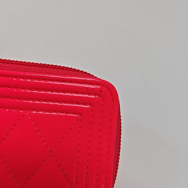 Authenticated pre-owned  Boy Chanel Quilted Patent Calfskin Pink Card Holder - Card Holder at Looply