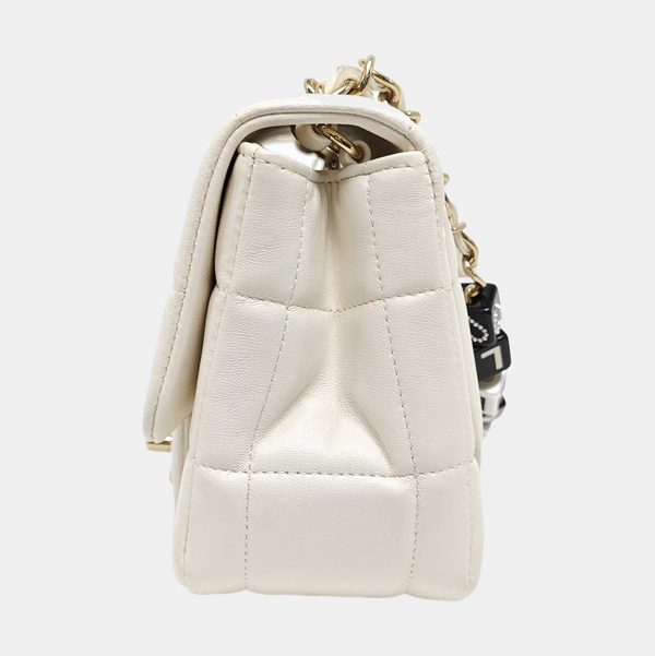 Authenticated pre-owned  Classic Flap Lambskin White - Crossbody Bag at Looply