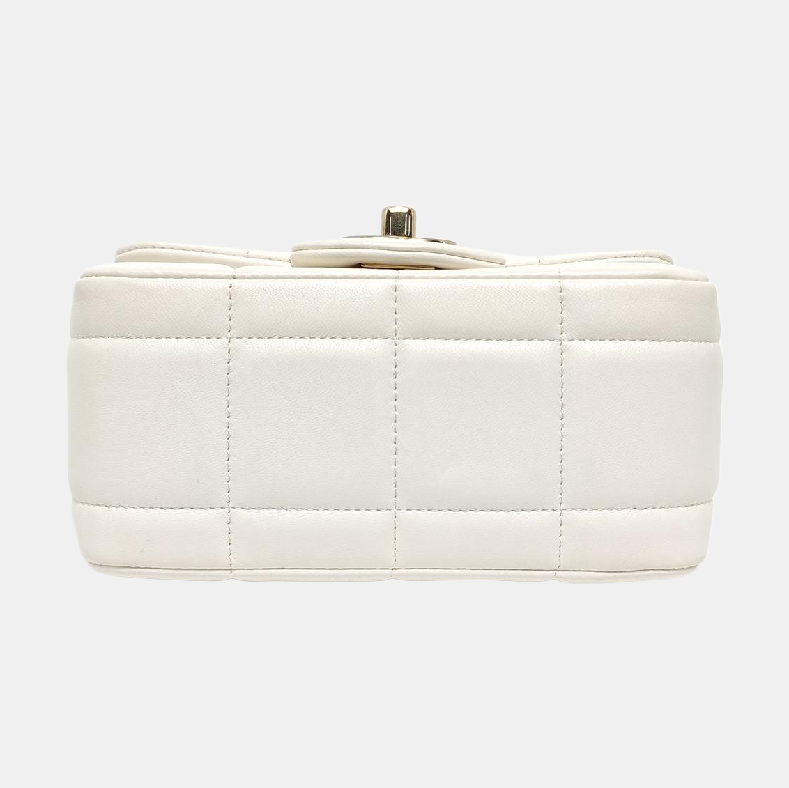 Authenticated pre-owned  Classic Flap Lambskin White - Crossbody Bag at Looply