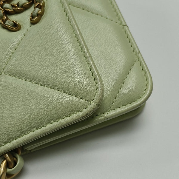 Authenticated pre-owned  Chanel 19 Quilted Lambskin Green - Shoulder Bag at Looply