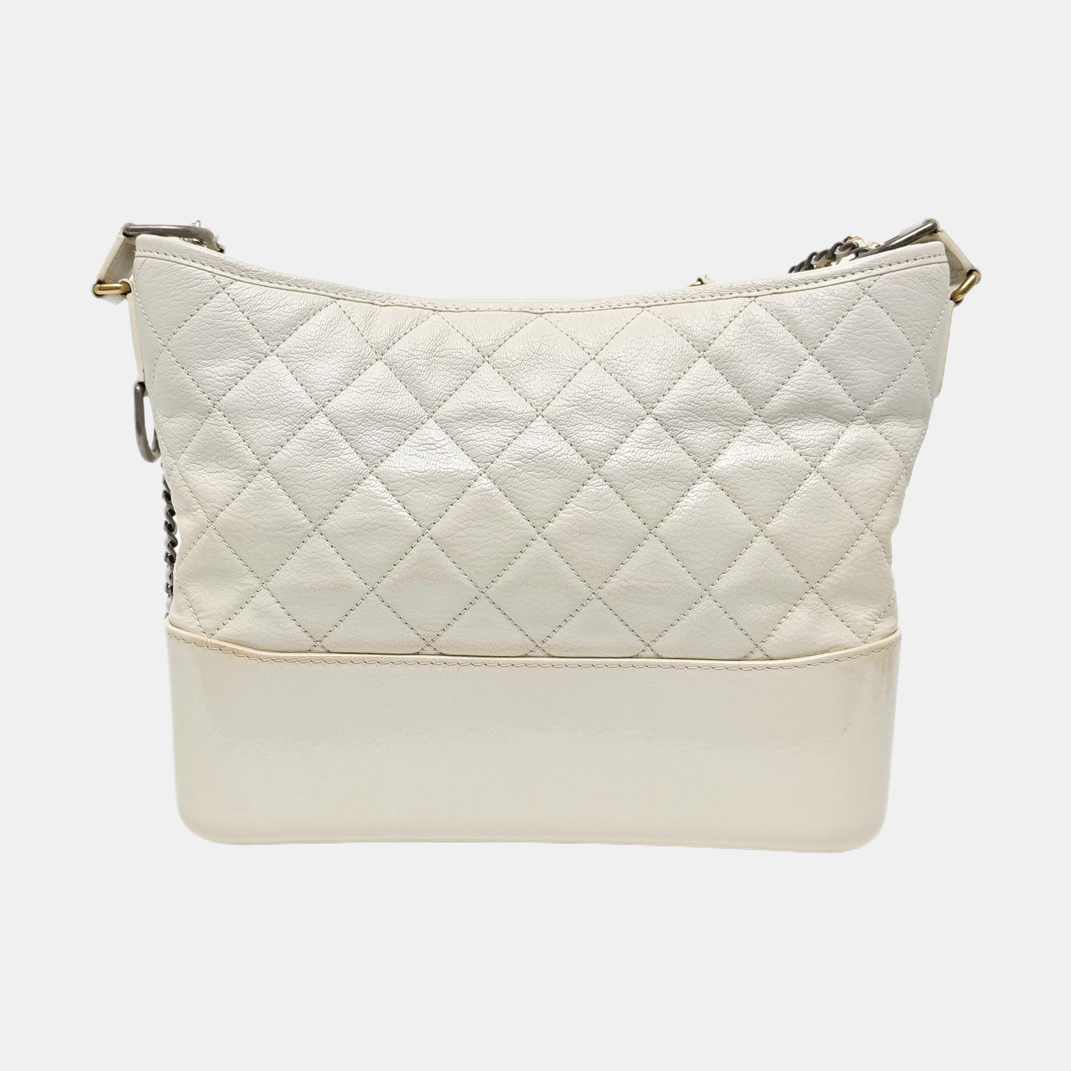 Authenticated pre-owned  Gabrielle Medium Quilted Lambskin White - Shoulder Bag at Looply