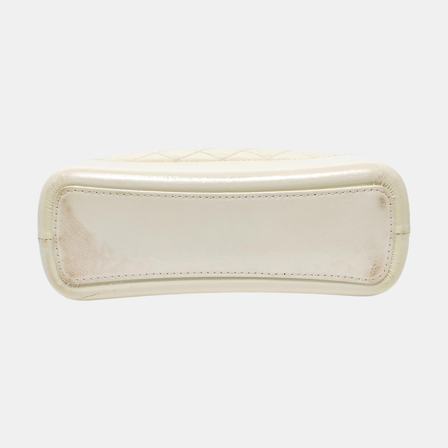 Authenticated pre-owned  Gabrielle Medium Quilted Lambskin White - Shoulder Bag at Looply