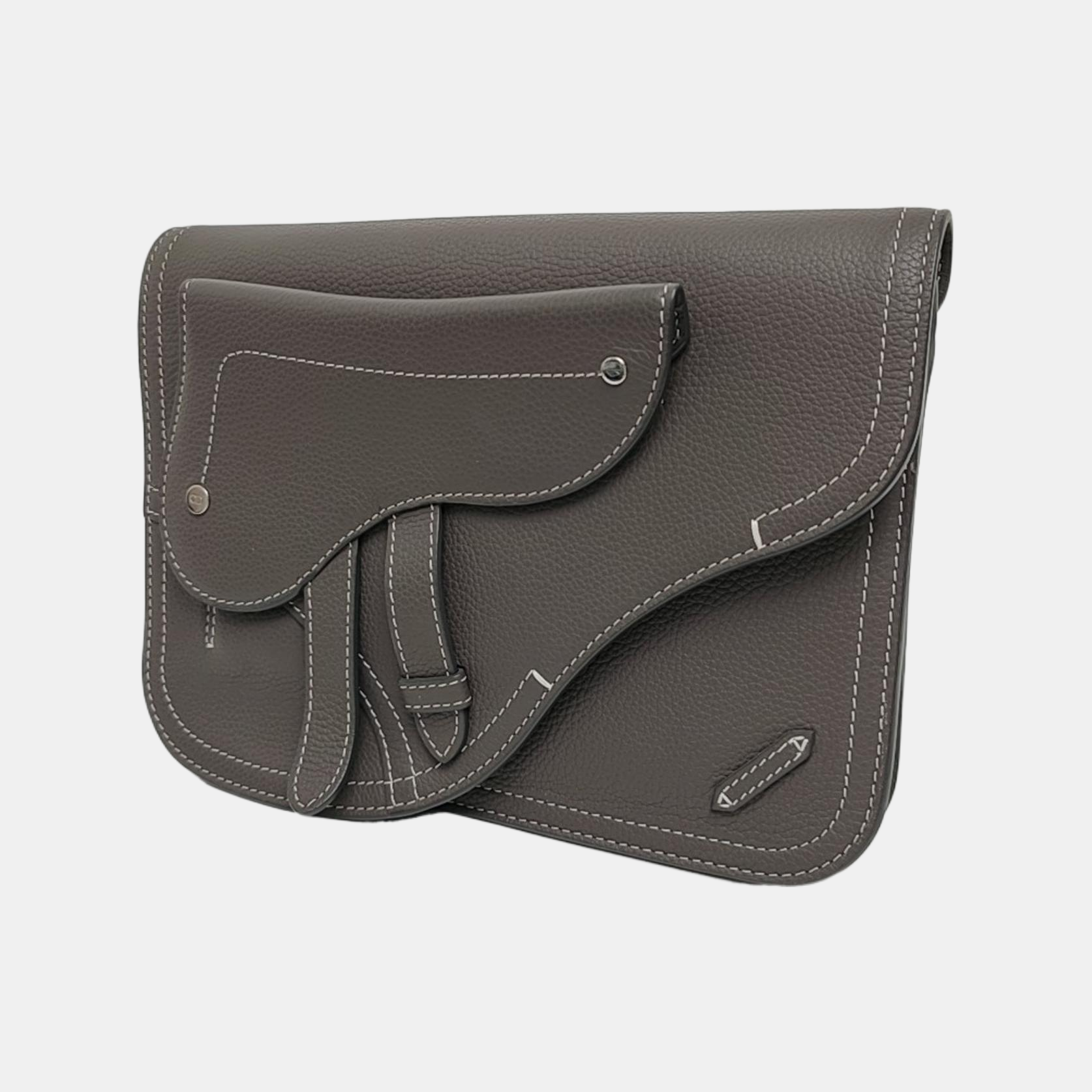 Authenticated pre-owned  Saddle Leather Gray - Clutch at Looply