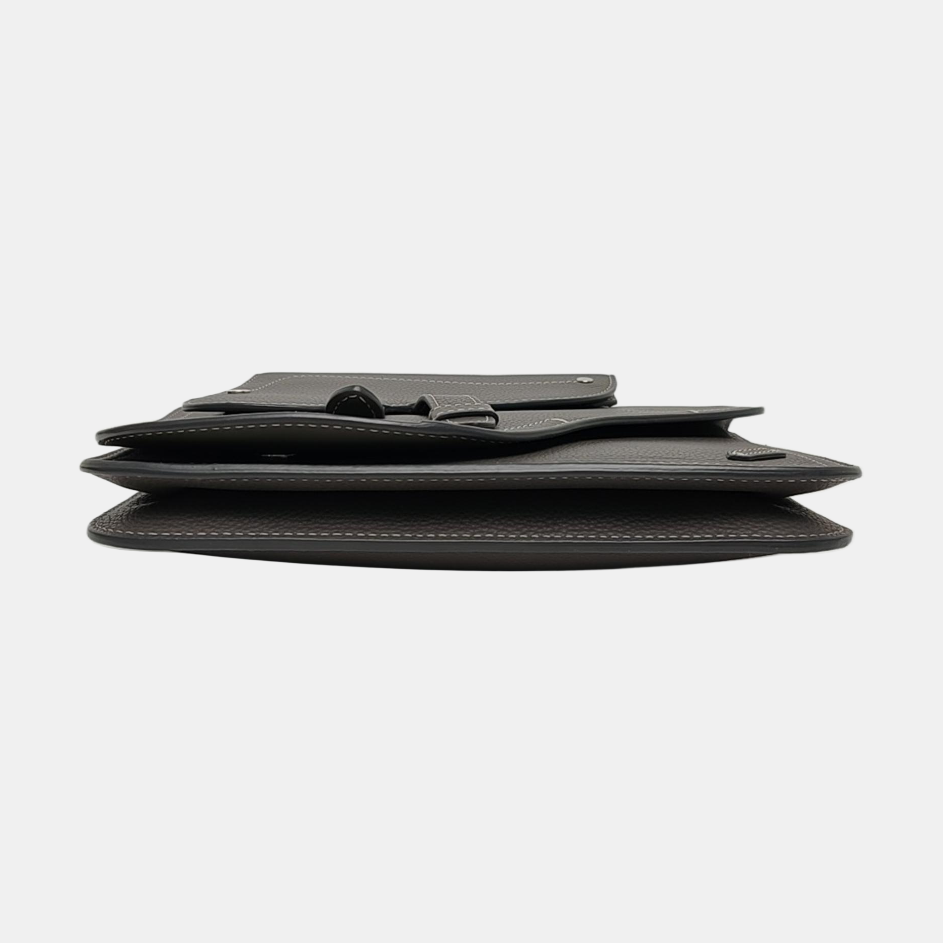 Authenticated pre-owned  Saddle Leather Gray - Clutch at Looply