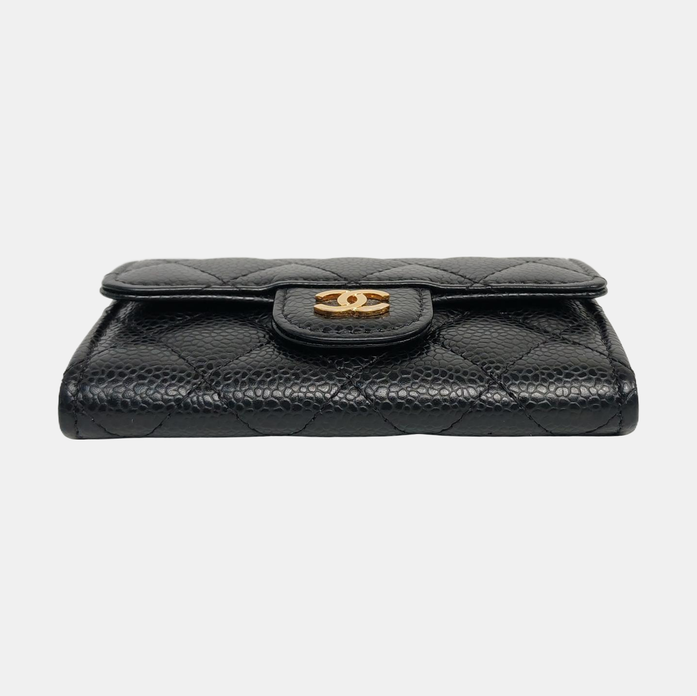Authenticated pre-owned  Classic Flap Quilted Grained Calfskin Black - Clutch at Looply