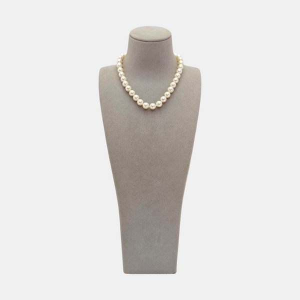 Authenticated pre-owned  Faux Pearl White Necklace - Necklace at Looply