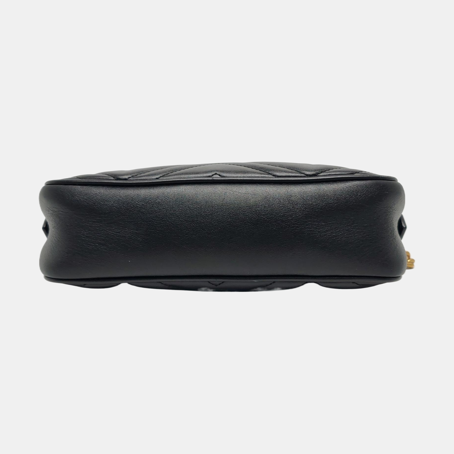 Authenticated pre-owned  GG Marmont Small Calfskin Black - Shoulder Bag at Looply