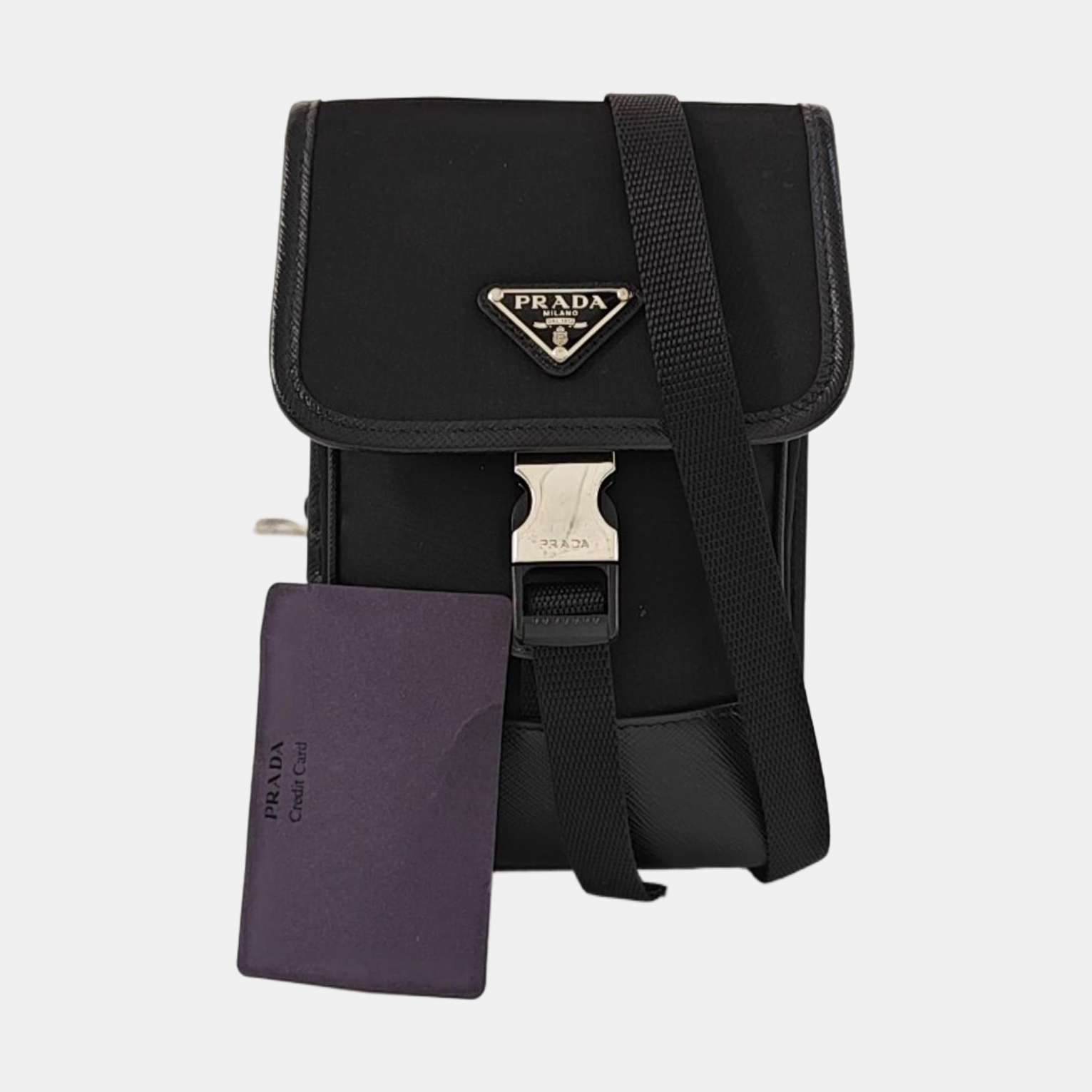 Authenticated pre-owned  Re-Nylon Nylon Black - Shoulder Bag at Looply