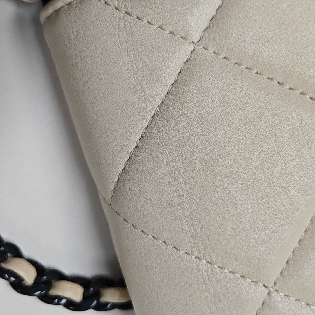 Authenticated pre-owned  Chanel 19 Quilted Calfskin White - Shoulder Bag at Looply