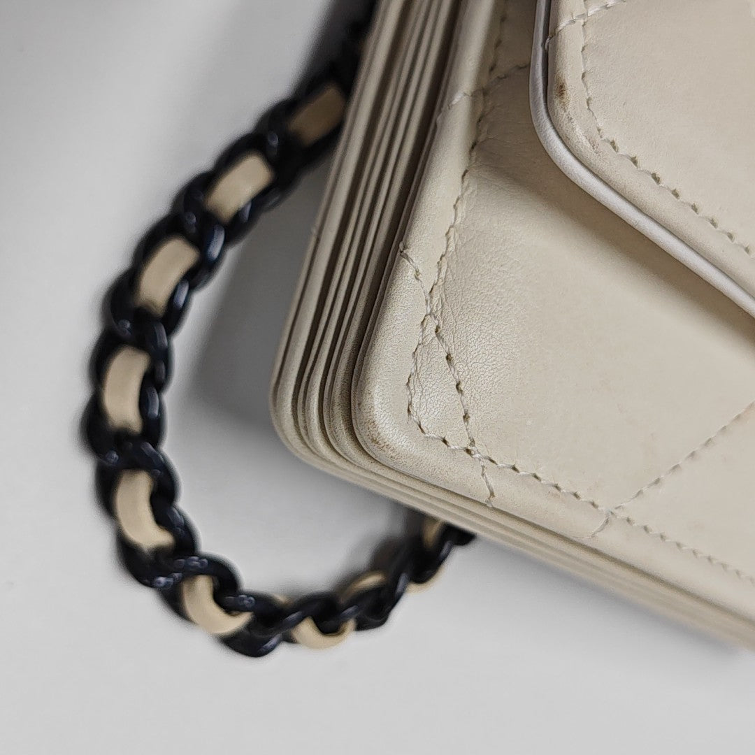 Authenticated pre-owned  Chanel 19 Quilted Calfskin White - Shoulder Bag at Looply