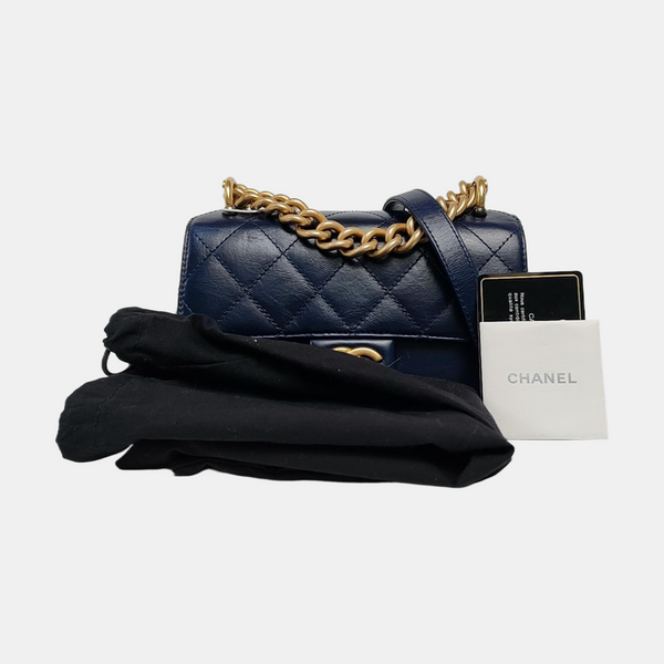 Authenticated pre-owned  Classic Flap Quilted Calfskin Blue - Shoulder Bag at Looply