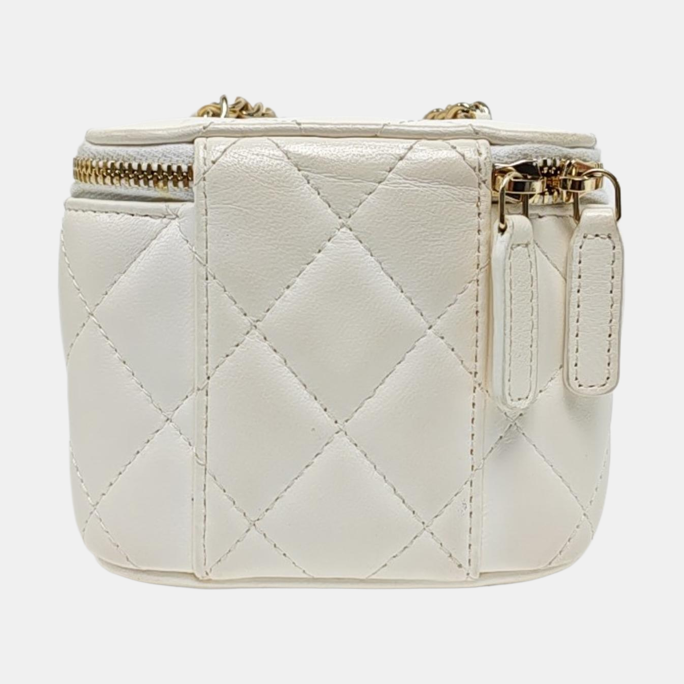 Authenticated pre-owned  Vanity Case Small Quilted Lambskin White - Shoulder Bag at Looply
