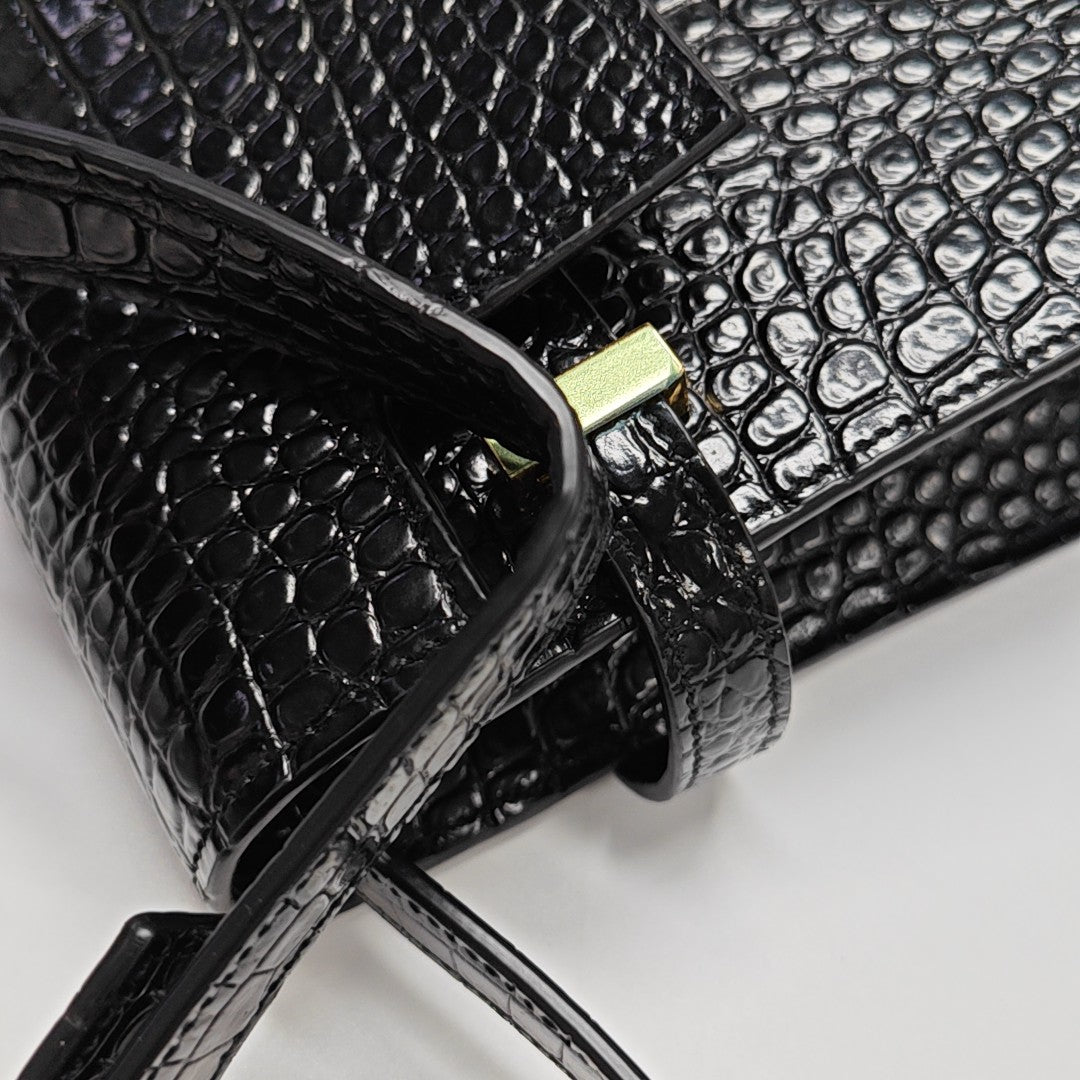 MANHATTAN Calfskin Black