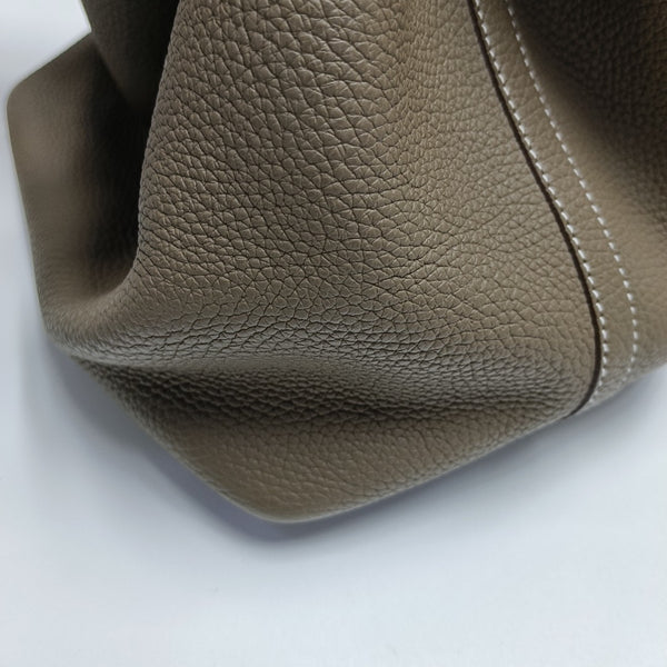 Authenticated pre-owned  Picotin Lock 22 Clemence Gray - Top Handle Bag at Looply