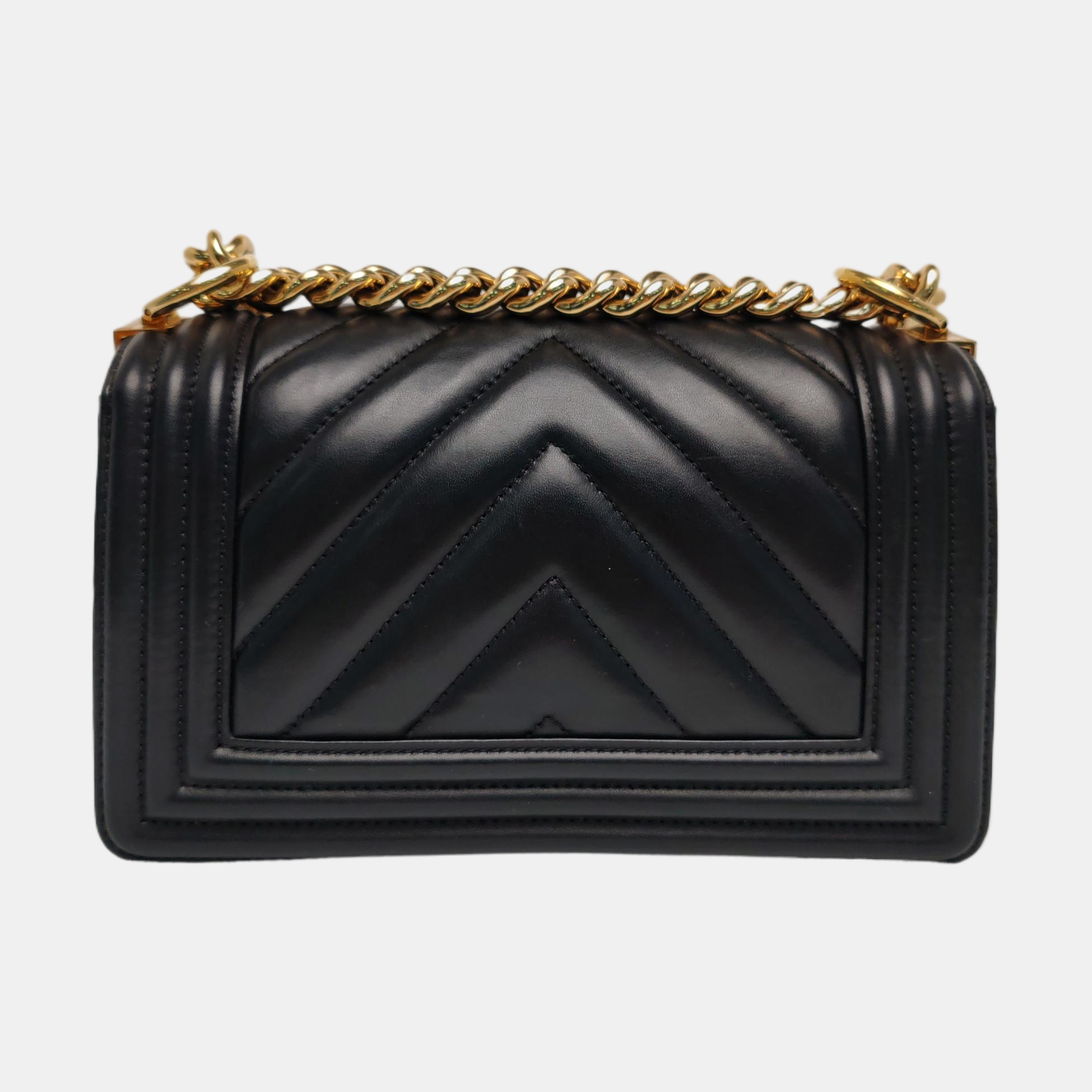 Authenticated pre-owned  Boy Chanel Small Chevron Calfskin Black - Shoulder Bag at Looply