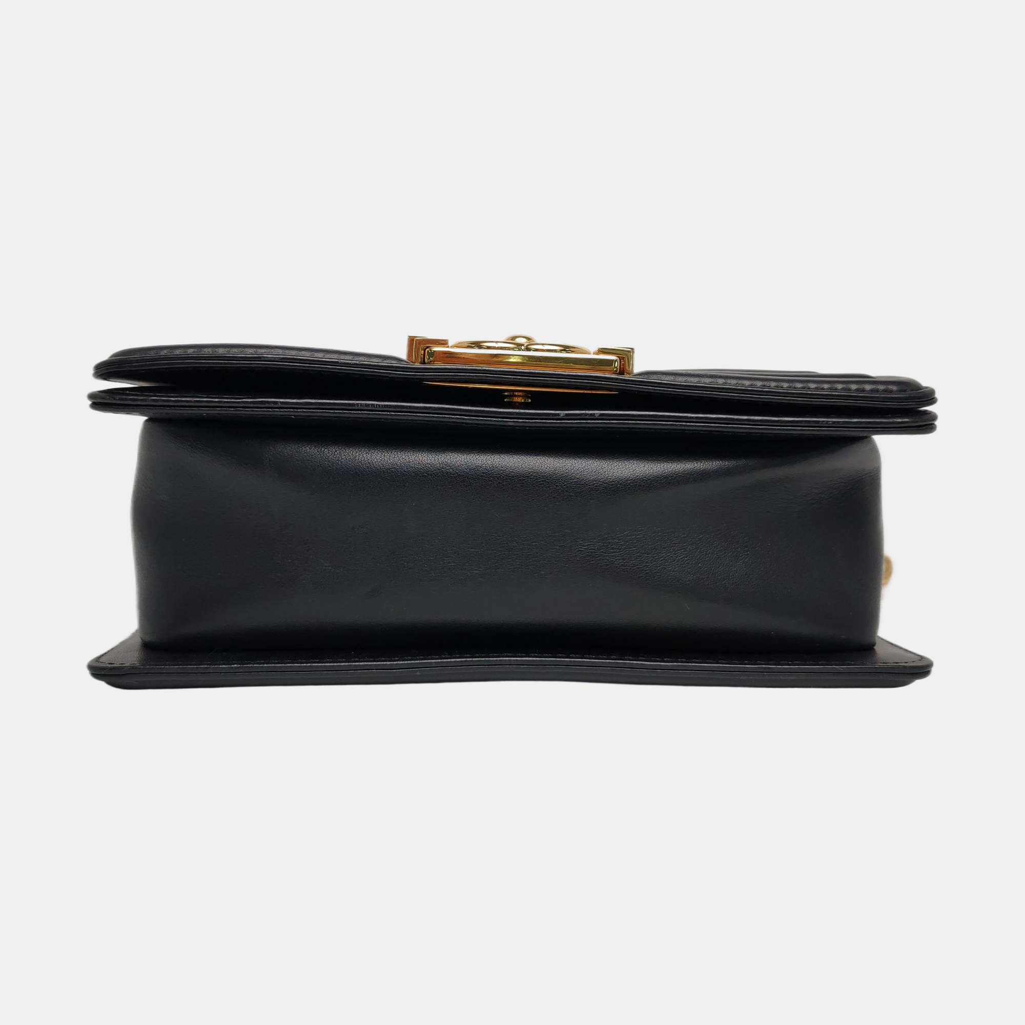 Authenticated pre-owned  Boy Chanel Small Chevron Calfskin Black - Shoulder Bag at Looply