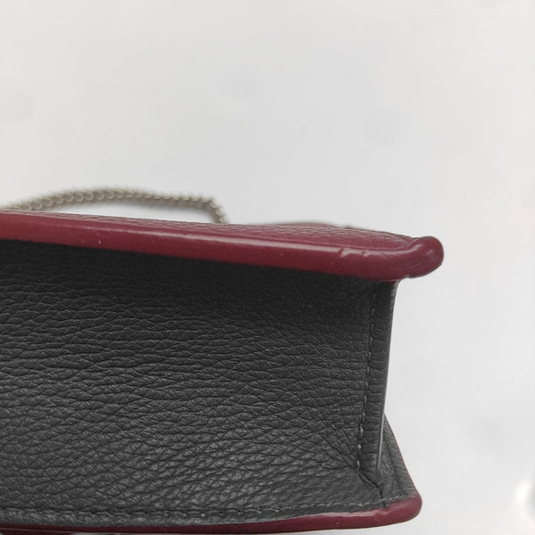 Authenticated pre-owned  Lockme Calfskin Red - Shoulder Bag at Looply