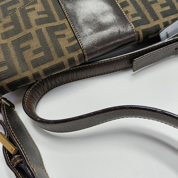 Canvas Shoulder Bag Brown