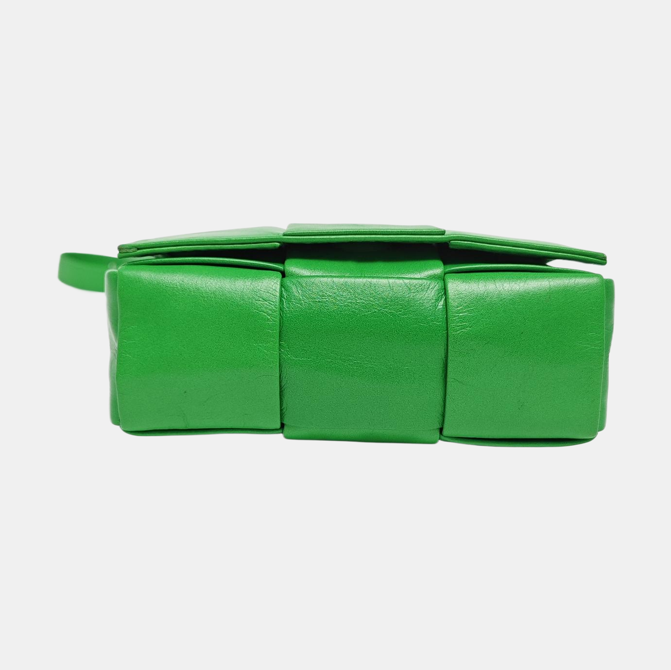 Authenticated pre-owned  Cassette Small Calfskin Green - Crossbody Bag at Looply