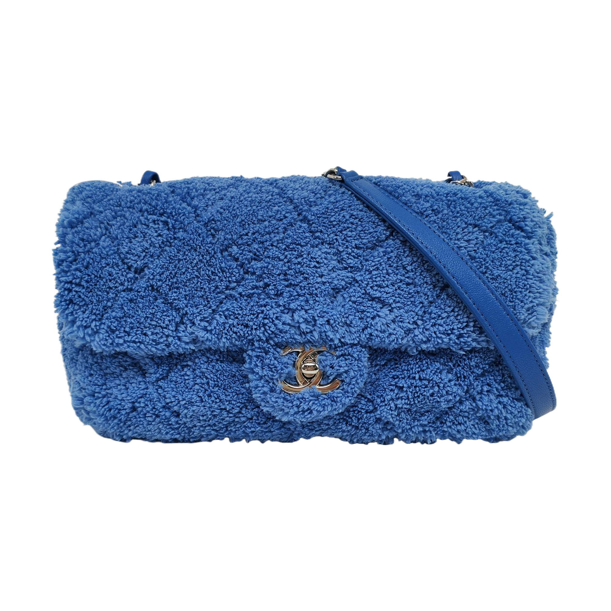 Authenticated pre-owned  Classic Flap Medium Quilted Wool Blue - Shoulder Bag at Looply