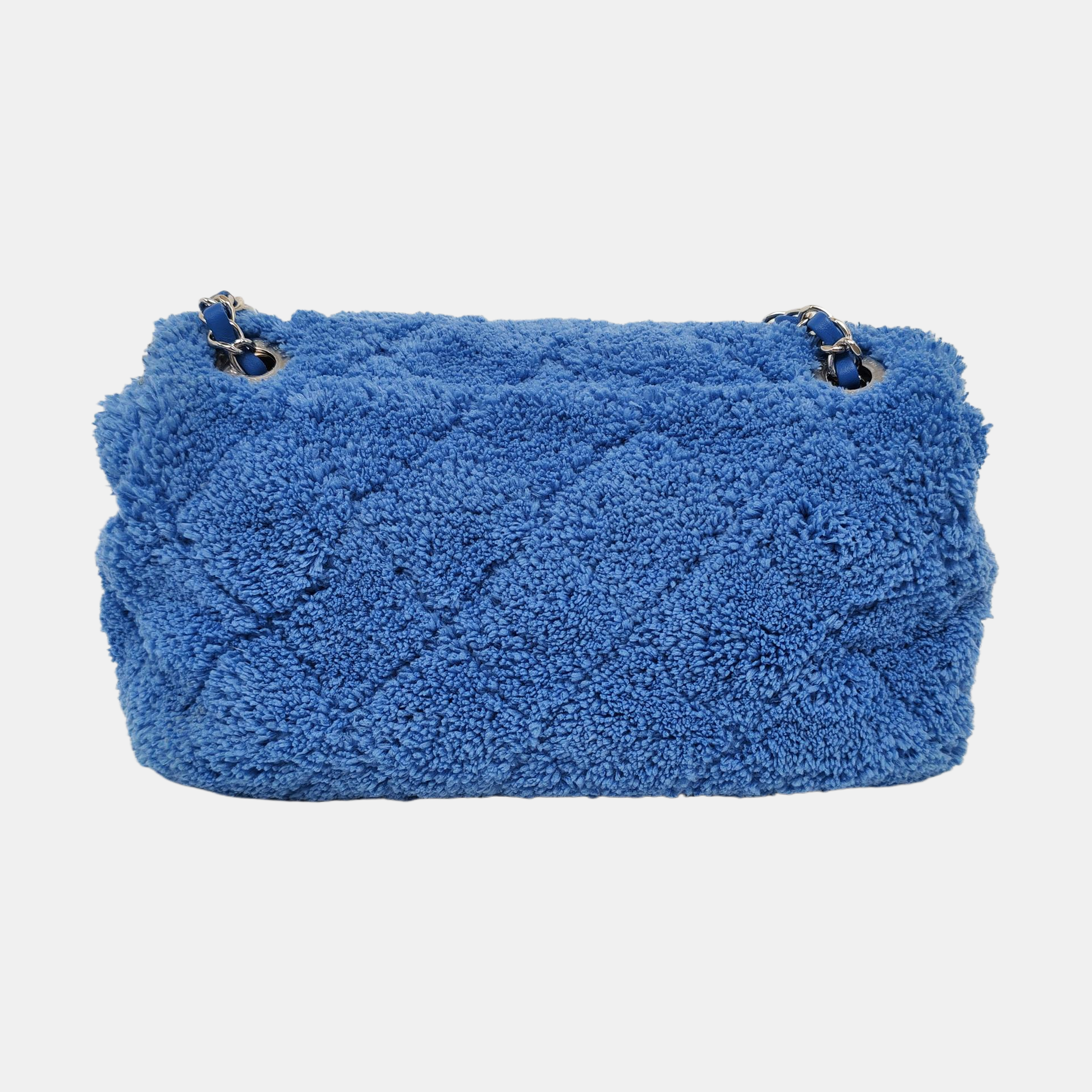 Authenticated pre-owned  Classic Flap Medium Quilted Wool Blue - Shoulder Bag at Looply