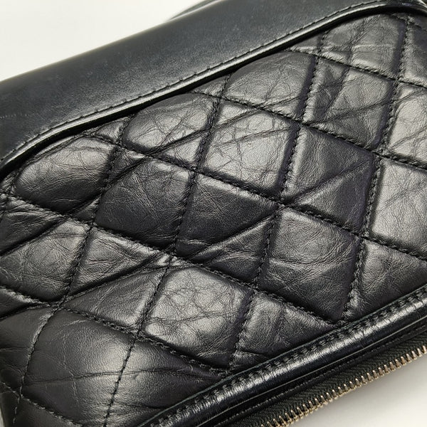 Authenticated pre-owned  Gabrielle Small Quilted Vintage Calf Black - Shoulder Bag at Looply