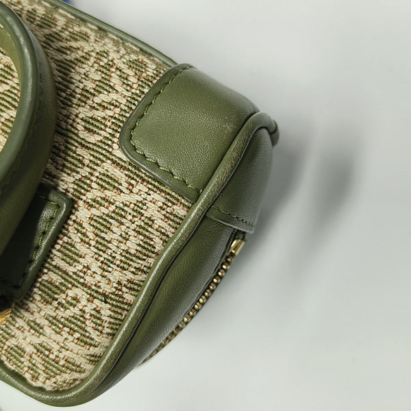 Authenticated pre-owned  Amazona Canvas Beige - Shoulder Bag at Looply