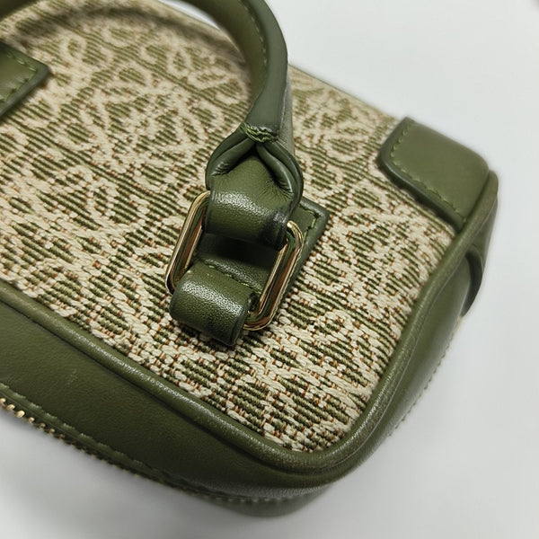 Authenticated pre-owned  Amazona Canvas Beige - Shoulder Bag at Looply