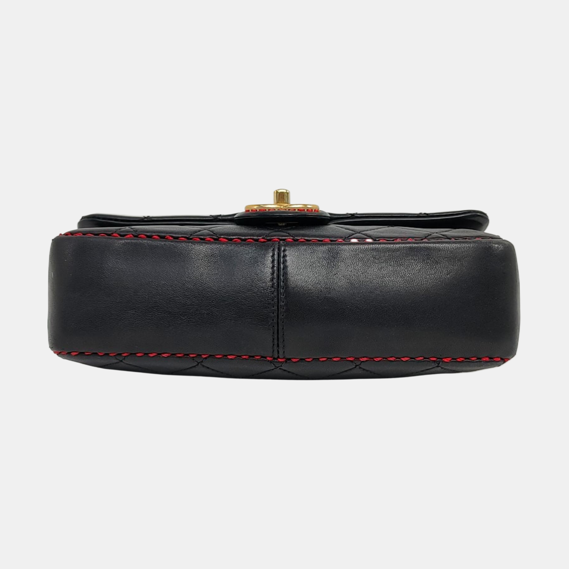 Authenticated pre-owned  Classic Flap Quilted Lambskin Black - Shoulder Bag at Looply