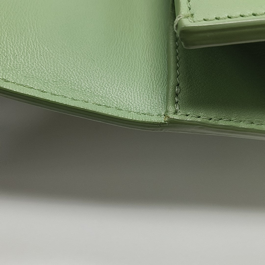 30 Montaigne Calfskin Green