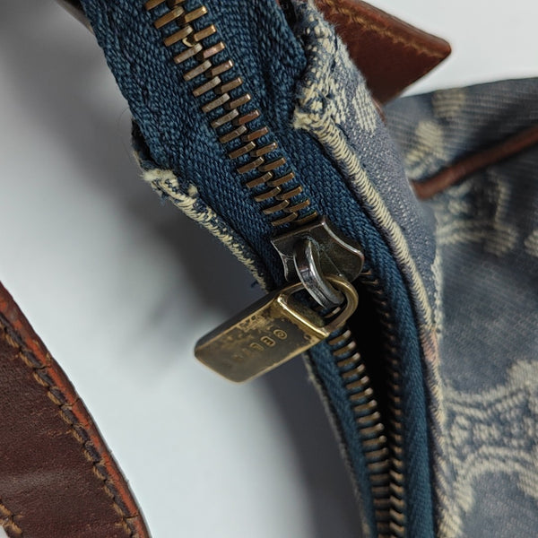 Canvas Blue