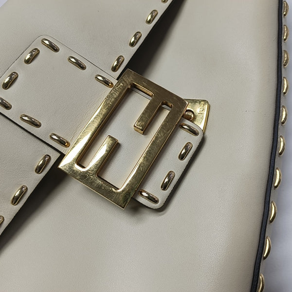 Baguette Medium Calfskin White