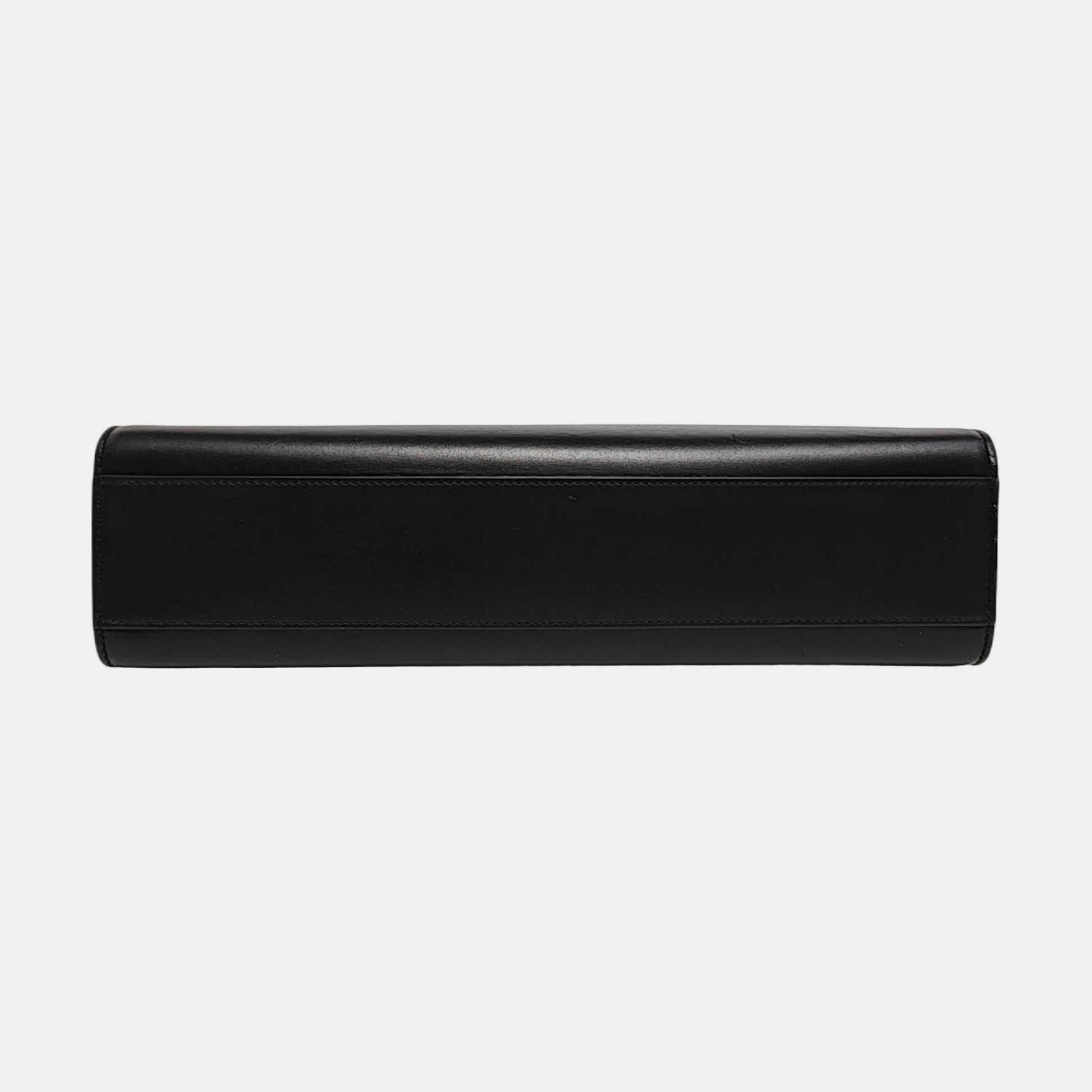 MANHATTAN Medium Calfskin Black