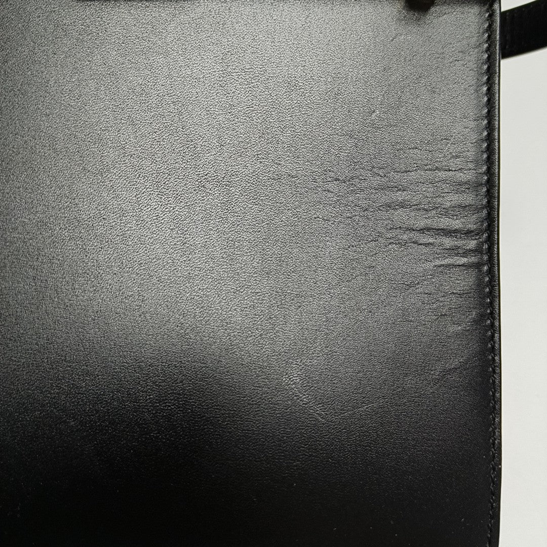 MANHATTAN Medium Calfskin Black
