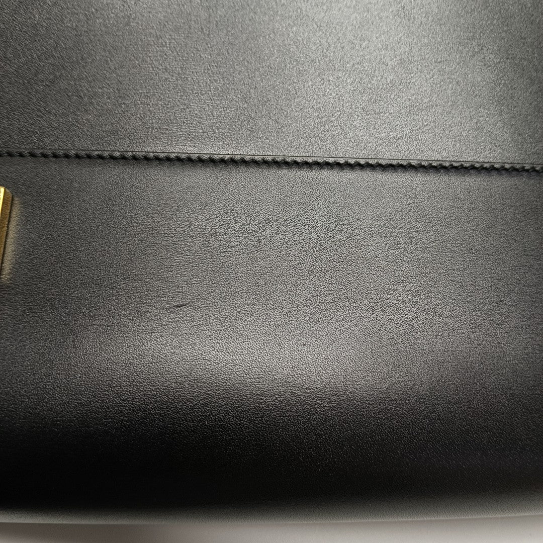 MANHATTAN Medium Calfskin Black