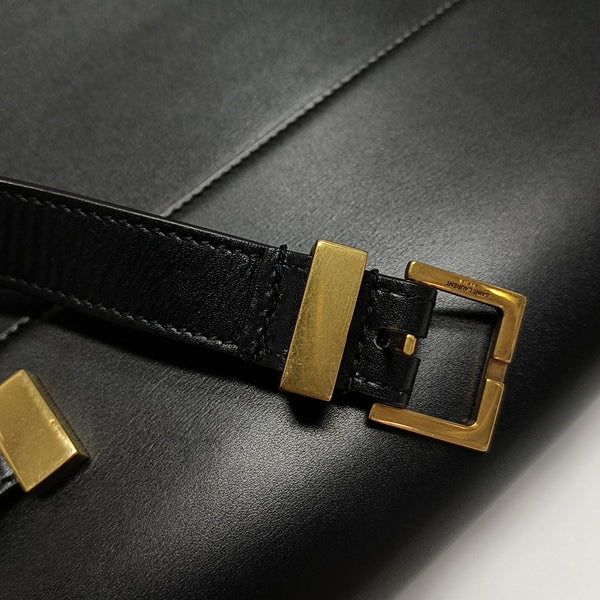 MANHATTAN Medium Calfskin Black