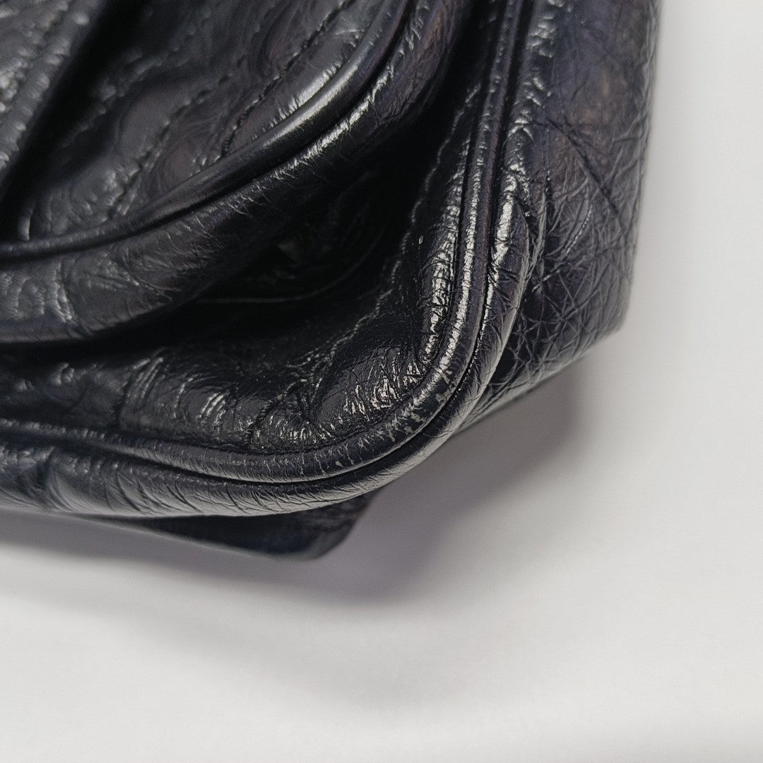 NIKI Medium Chevron Calfskin Black