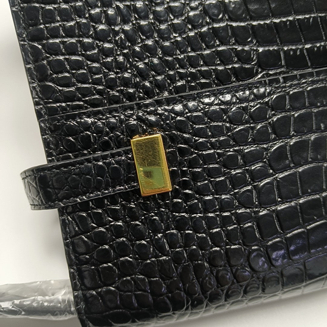 MANHATTAN Calfskin Black