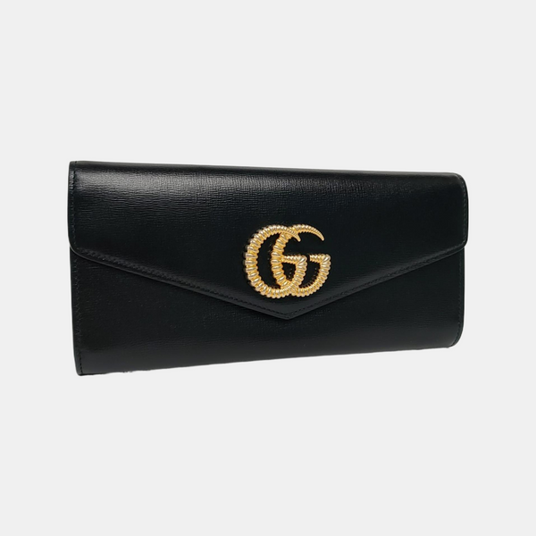 Authenticated pre-owned  GG Marmont Calfskin Black - Clutch at Looply