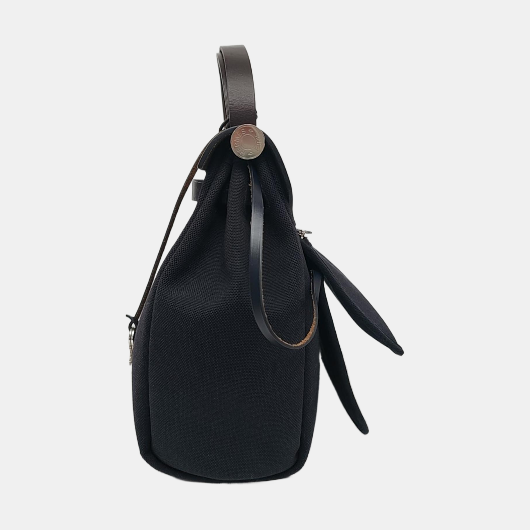 Authenticated pre-owned  Herbag 28 Canvas Black - Shoulder Bag at Looply
