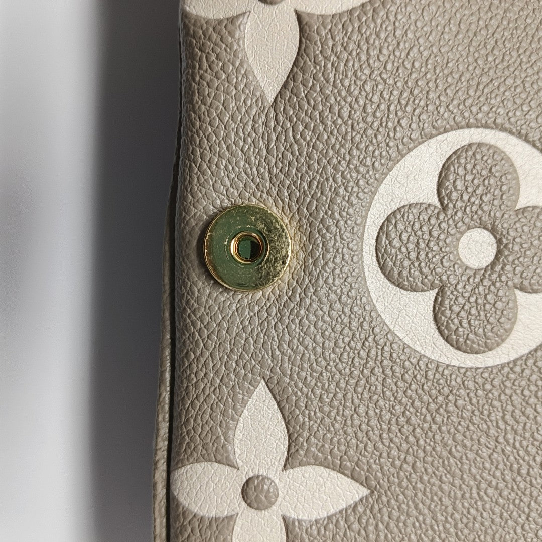 DIANE Monogram Calfskin Gray