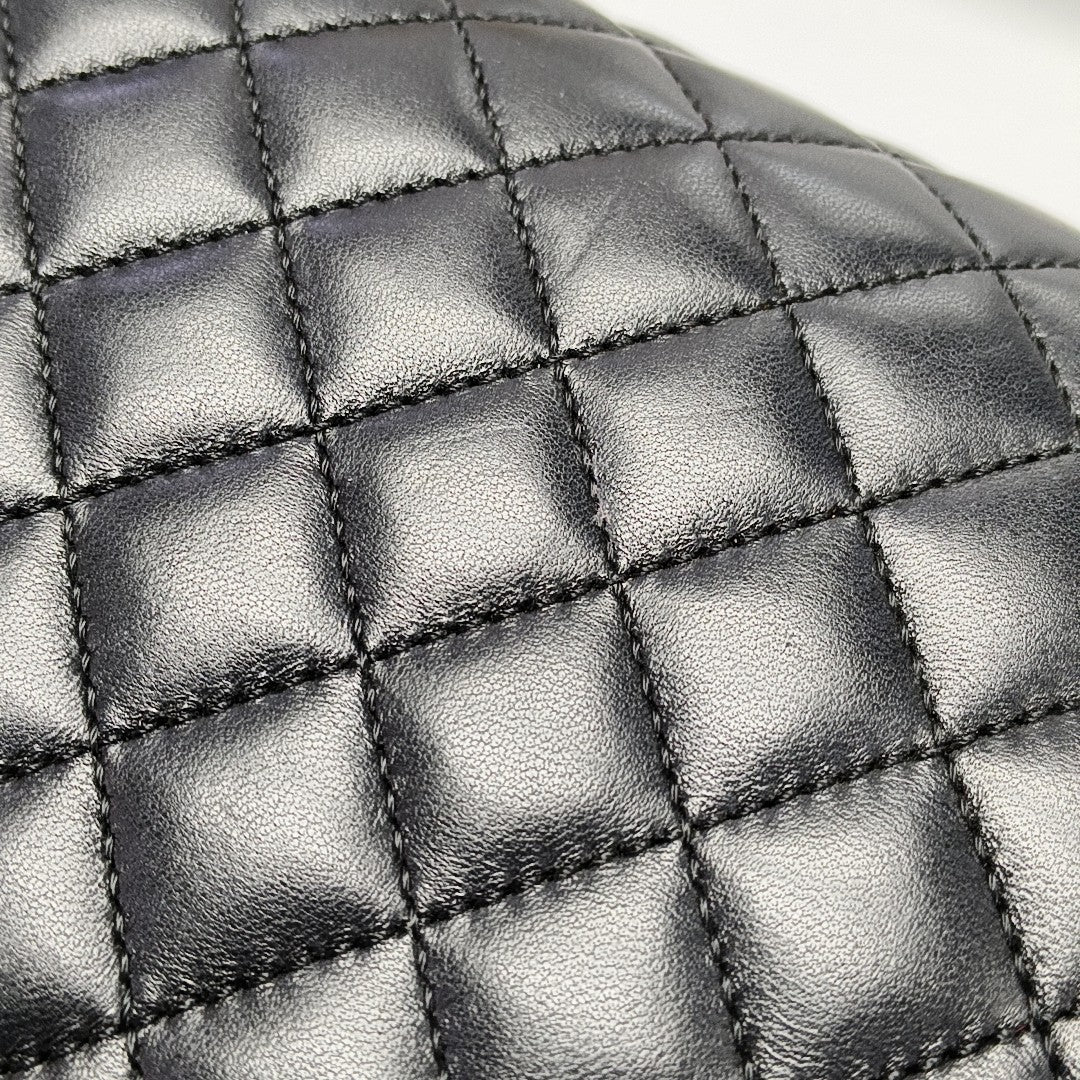 BOY CHANEL Large Quilted Lambskin Black