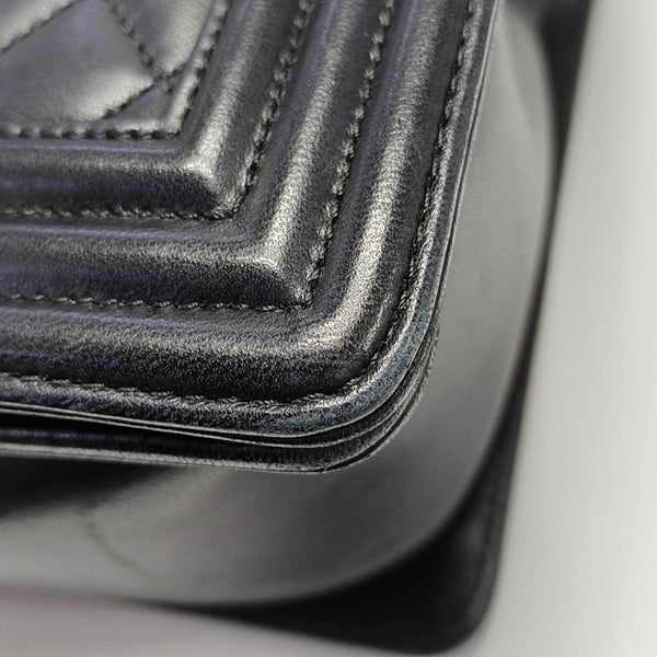 BOY CHANEL Large Quilted Lambskin Black
