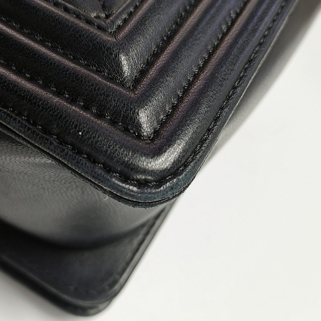 BOY CHANEL Large Quilted Lambskin Black