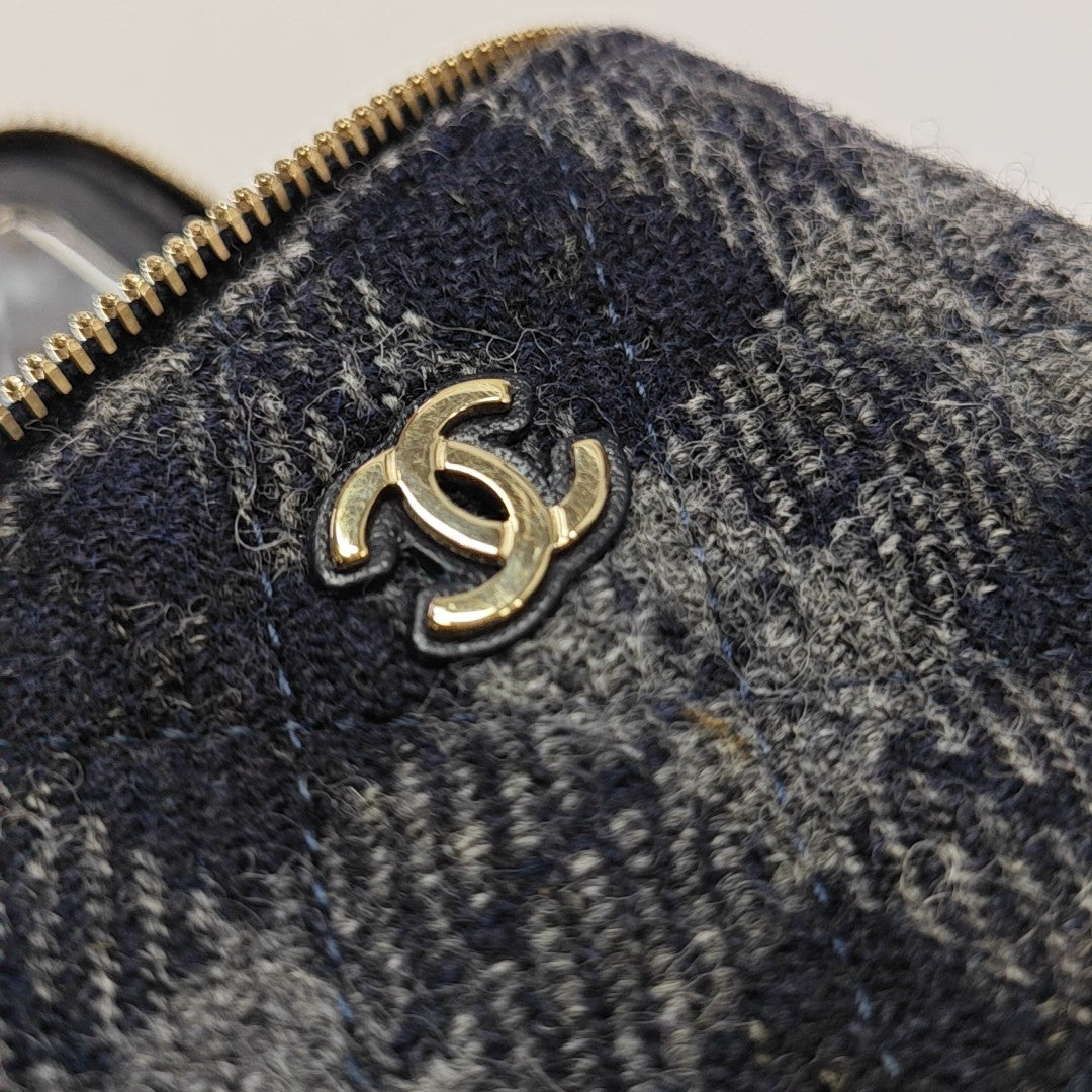 Authenticated pre-owned  Vanity Case Small Wool Blue - Shoulder Bag at Looply