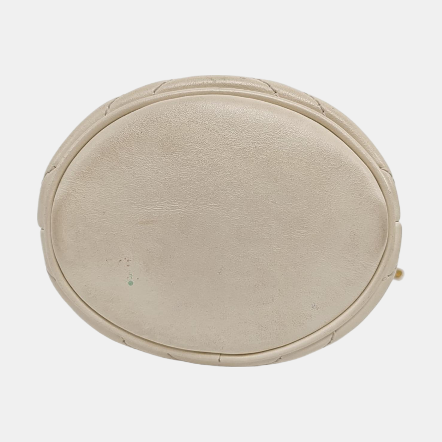 Authenticated pre-owned  GG Marmont Mini Calfskin White - Shoulder Bag at Looply